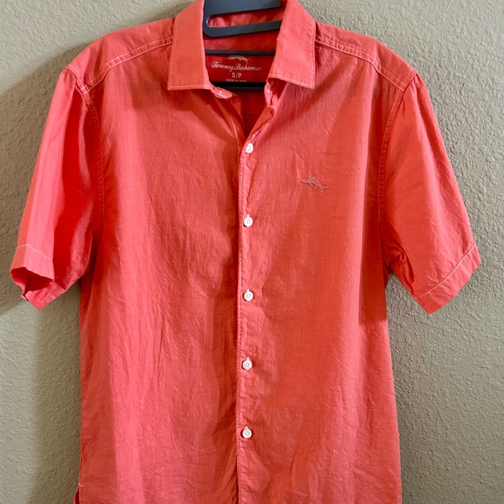 Tommy Bahama Coral Casual Button Down Shirt